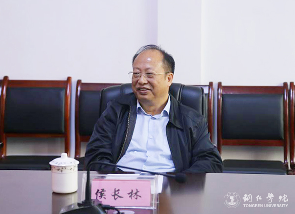 2Beat365官网校长侯长林讲话.jpg